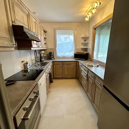 Maison 300m De La *